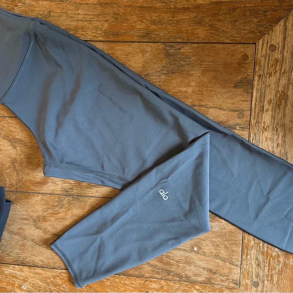 Alo Yoga Gray Airlift Leggings